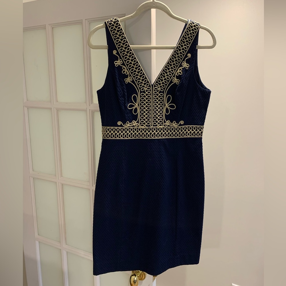 Lilly Pulitzer shift dress worn once - ready for the spring and it’s next owner!